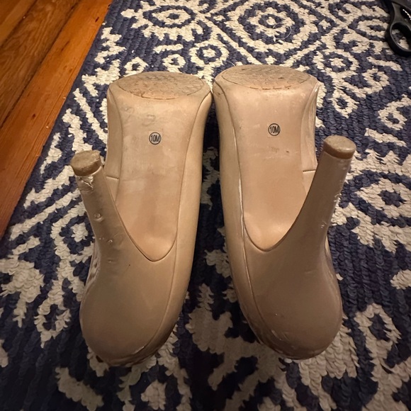 3/$25 Chinese Laundry Nude Patent Pointed Toe Heels Sz 10M Classic Pump - Picture 10 of 11